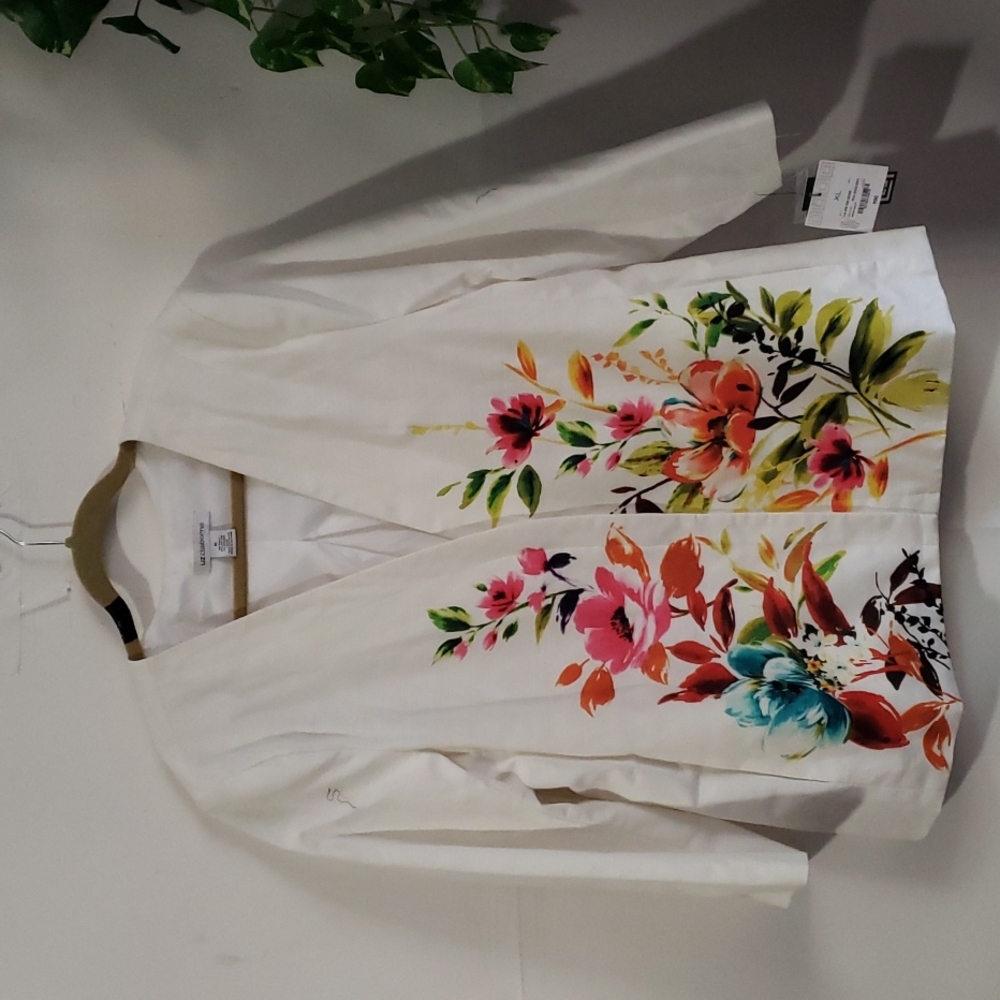 Liz Claiborne La Vie En Rose  Blazer.